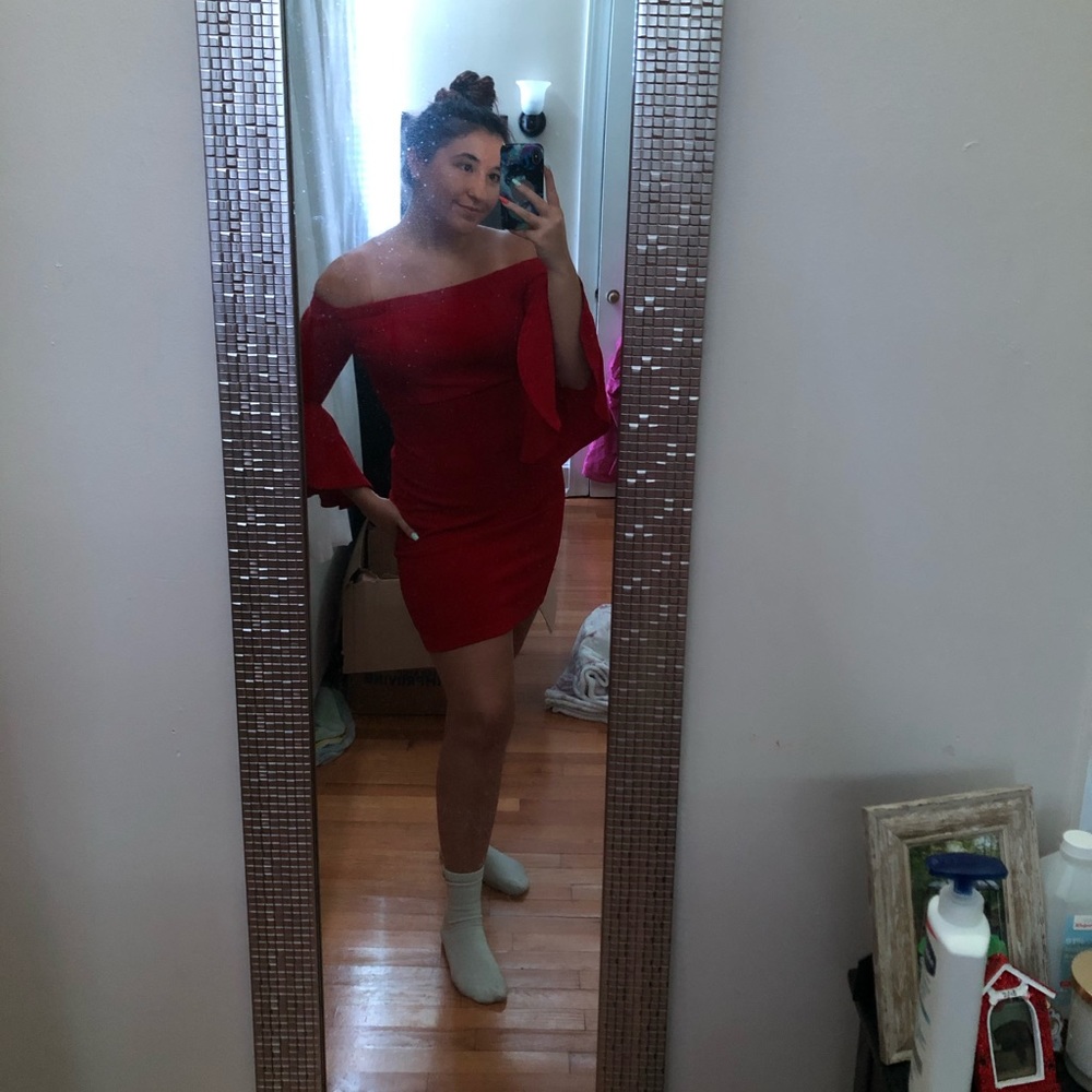 CLASSIC RED DRESS